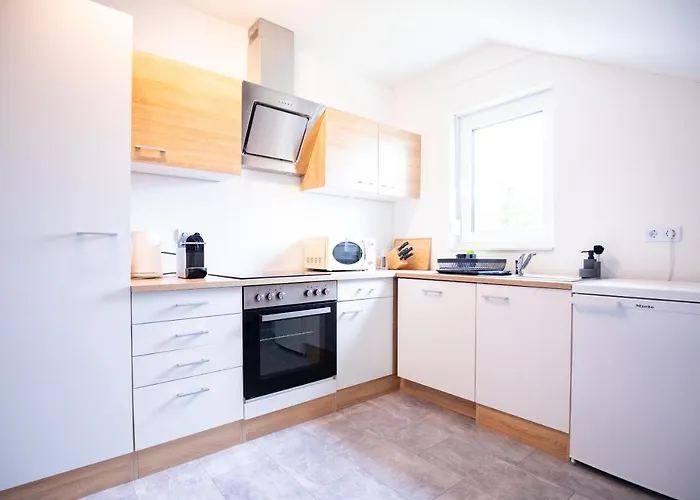 Lägenhet Design-ferienwohnung In Am Nuerburgring: Platz Fuer 6, Kueche, Wifi, Netflix Kelberg