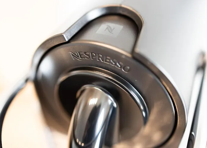 Design-ferienwohnung In Am Nuerburgring: Platz Fuer 6, Kueche, Wifi, Netflix Апартаменты Кельберг